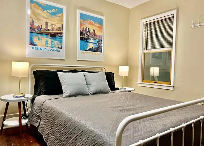 Amazing Sleeps 19 With 14 Beds At Downtown Location * Pittsburgh